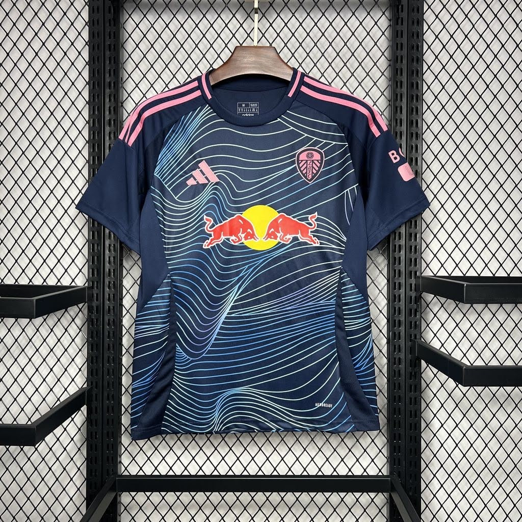 3CCFA6E0-5E50-4681-BAFD-0E3E81B82A51 Leeds United 25/26 Third kit - Image 1