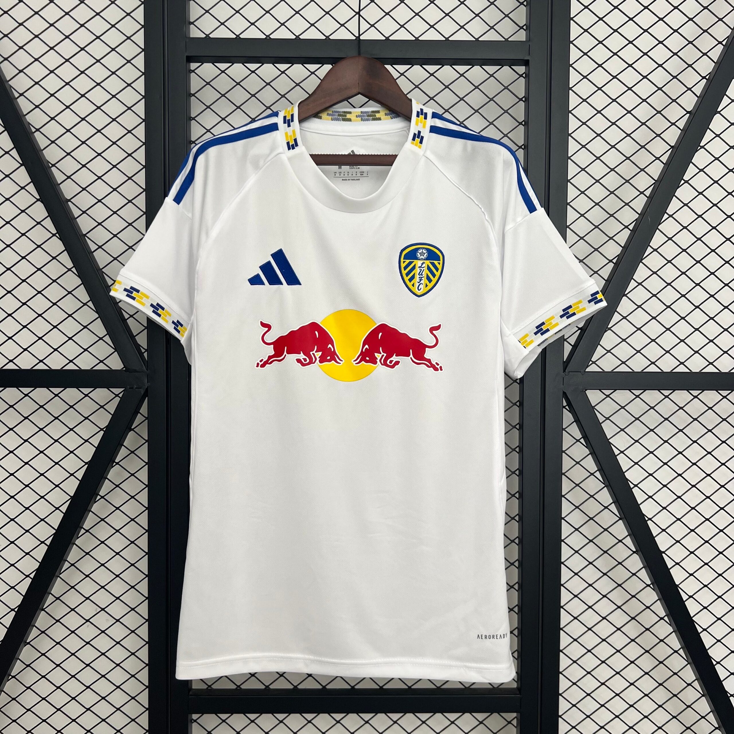 424642E8-9465-4528-94DD-1CAEE4F47AA3 Leeds United 25/26 Home kit - Image 1