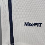 Manchester United Retro 08/09 Away kit - Image 6