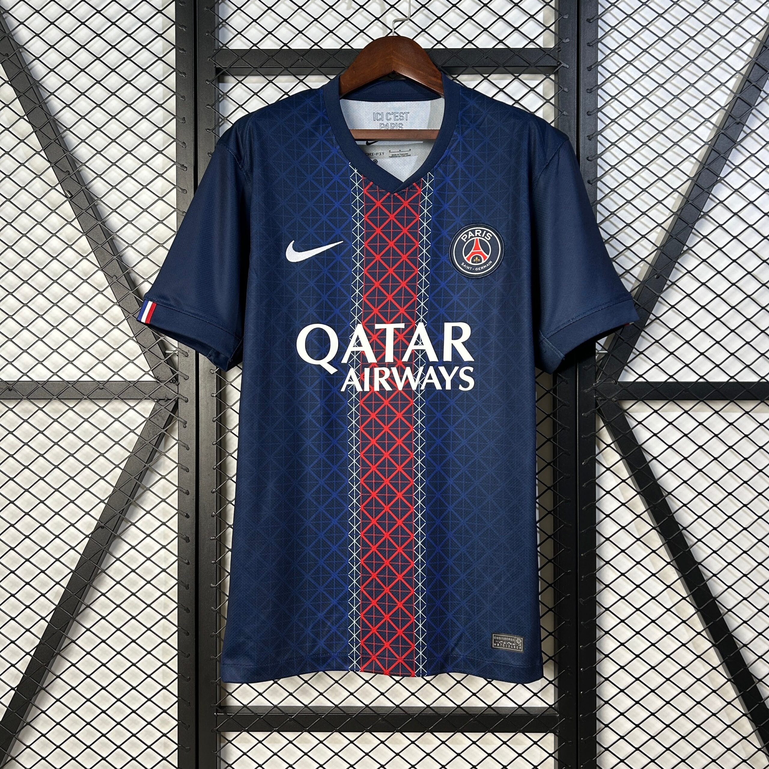7E445DF1-AEF1-4A08-838C-9C45E0D94F81 PSG 25/26 Home kit - Image 1