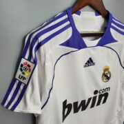 Real Madrid Retro 07/08 - Home kit- Retro Football Shirt - Image 2