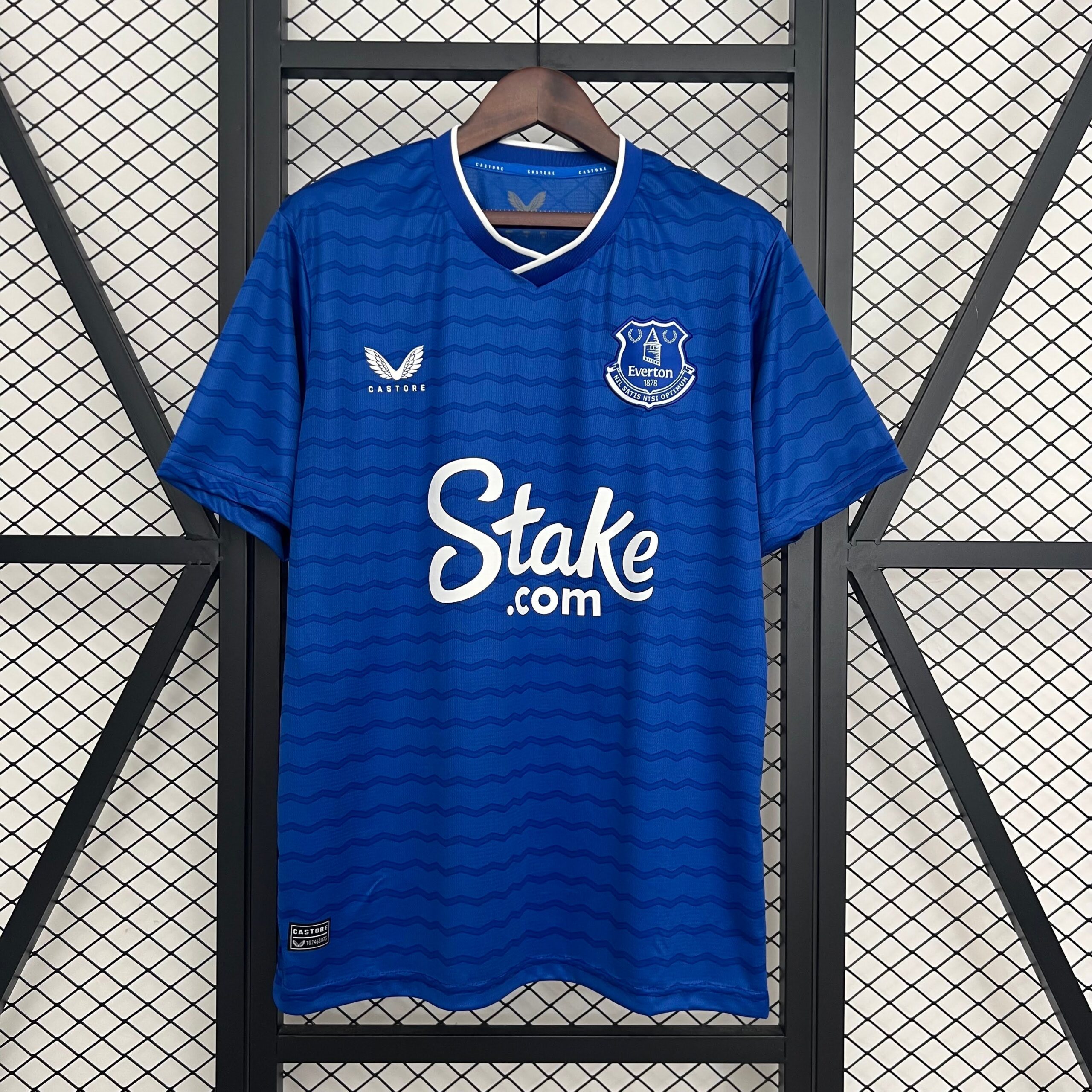 D5FB47DA-415E-45AF-B889-CC2B9FAFDFBD Everton 25/26 Home kit - Image 1